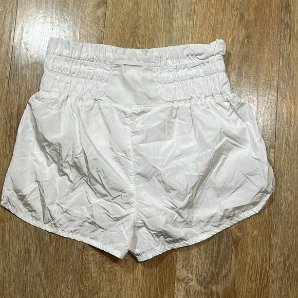 FP Movement Women's The Way Home Shorts White EUC Size Large L Free People Lined - Picture 7 of 17